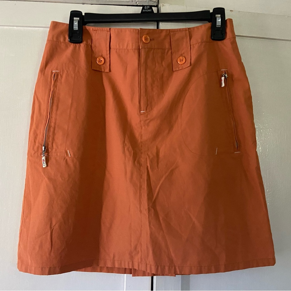 Rosso golf skort